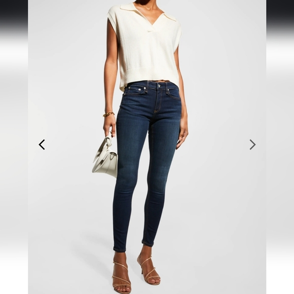 Cate Mid-Rise Jeans - Picture 3 of 12